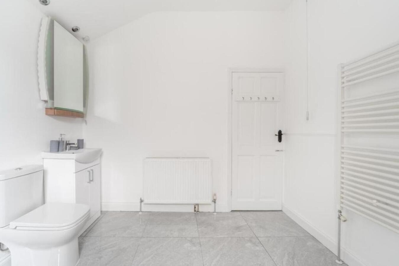 Cosy Home Near Port Of Hull Kingston upon Hull Bagian luar foto