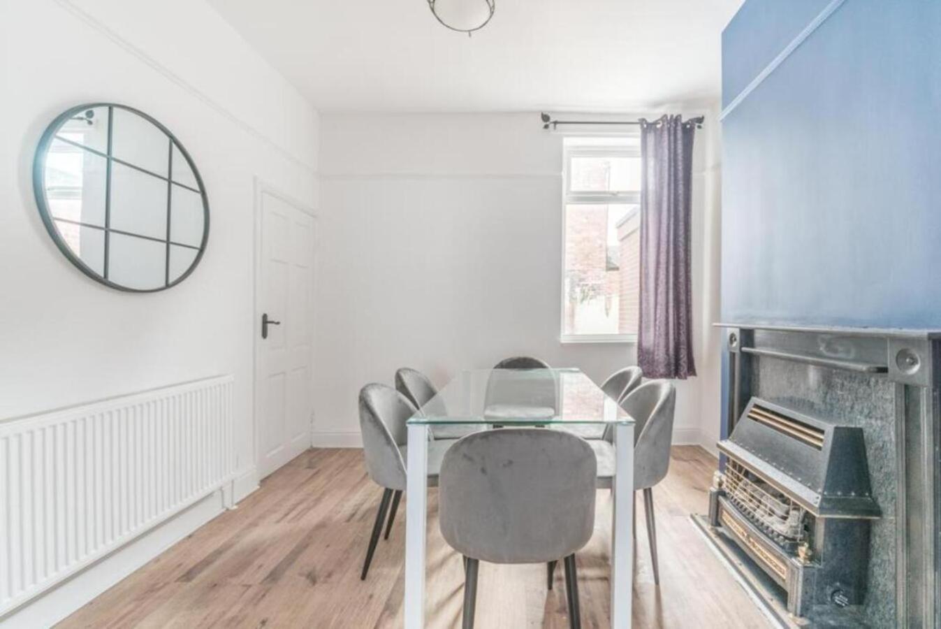 Cosy Home Near Port Of Hull Kingston upon Hull Bagian luar foto