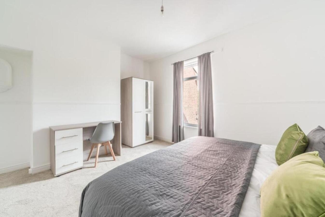 Cosy Home Near Port Of Hull Kingston upon Hull Bagian luar foto