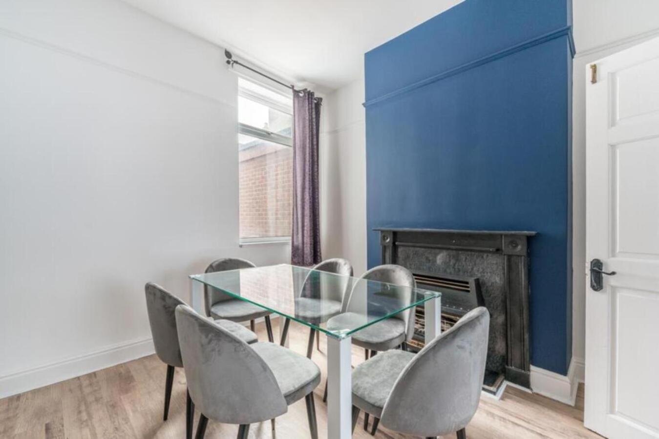 Cosy Home Near Port Of Hull Kingston upon Hull Bagian luar foto