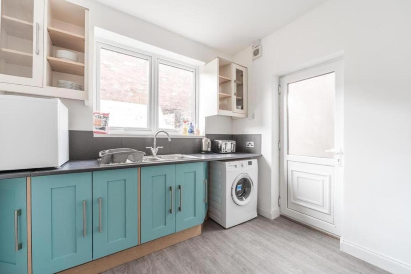 Cosy Home Near Port Of Hull Kingston upon Hull Bagian luar foto